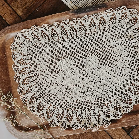 Vintage Handmade Crocheted "Bird" Doily - Picture 3 of 4
